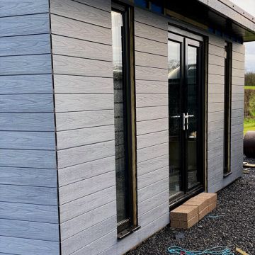 Kompozitná Fasádna Doska Kartáčovaná Premium Gray - 3,6 m
